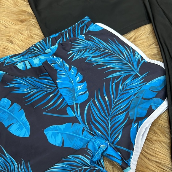 NEW💕3 pieces 😊Surf Style Black and Blue Rashguard Swim Set - Picture 12 of 17